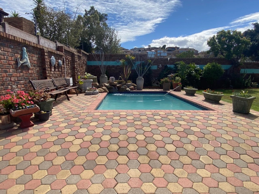 3 Bedroom Property for Sale in Deoville Park Western Cape